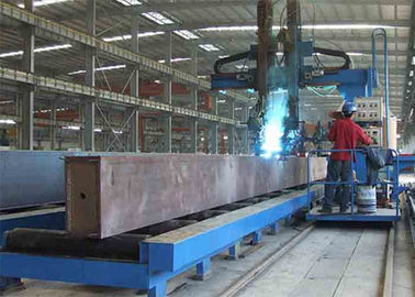 Cantilever πίσω μηχανή συγκόλλησης του CO2 τύπων, αυτόματη μηχανή συνελεύσεων παραθύρων χάλυβα
