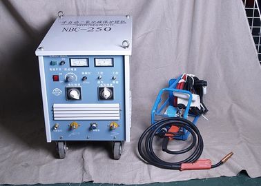 Το αέριο του CO2 προστάτευσε το φορητό τύπο MachineTapped συγκόλλησης MIG/MAG 250A για το χάλυβα άνθρακα
