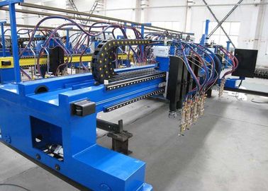 Αυτόματη CNC τύπων ατσάλινων σκελετών τέμνουσα μηχανή πλάσματος με τους πολυ τέμνοντες φανούς φλογών