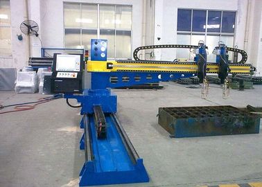 CNC3-2000X3000 διπλοί φανοί αερίου τεμνουσών μηχανών χάλυβα πλάσματος για το χάλυβα υψηλού άνθρακα